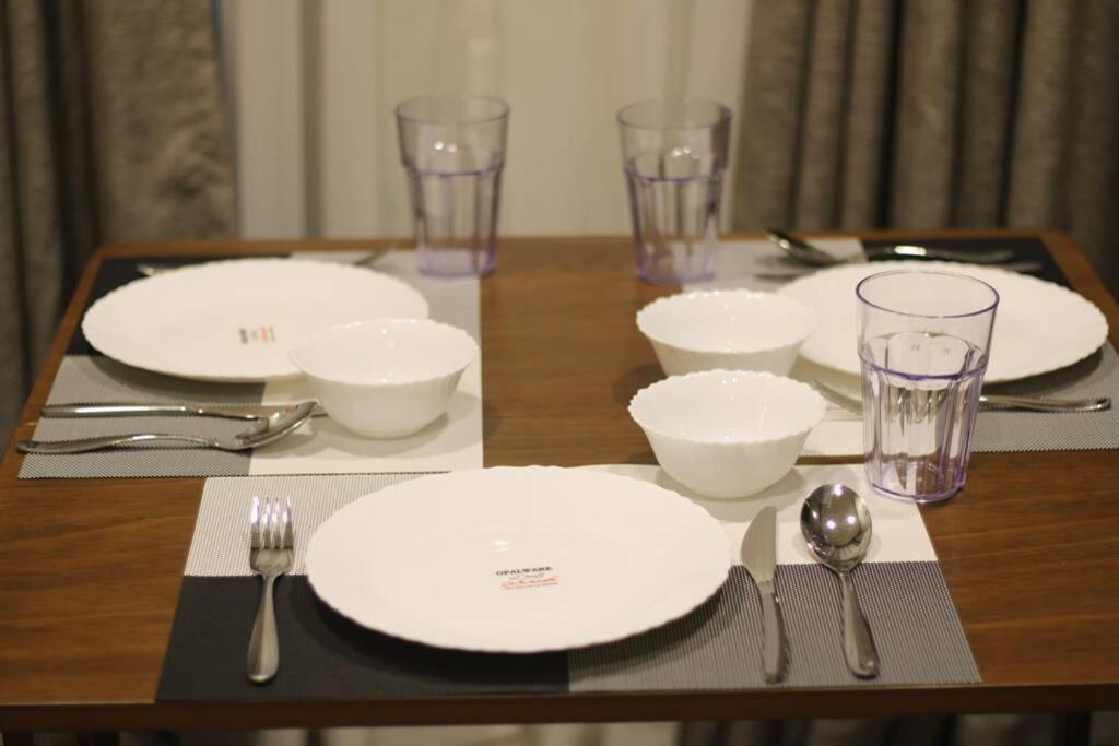 A2J Luxury Bgc Balcony Suite Near Sm Aura Taguig Manilla Buitenkant foto